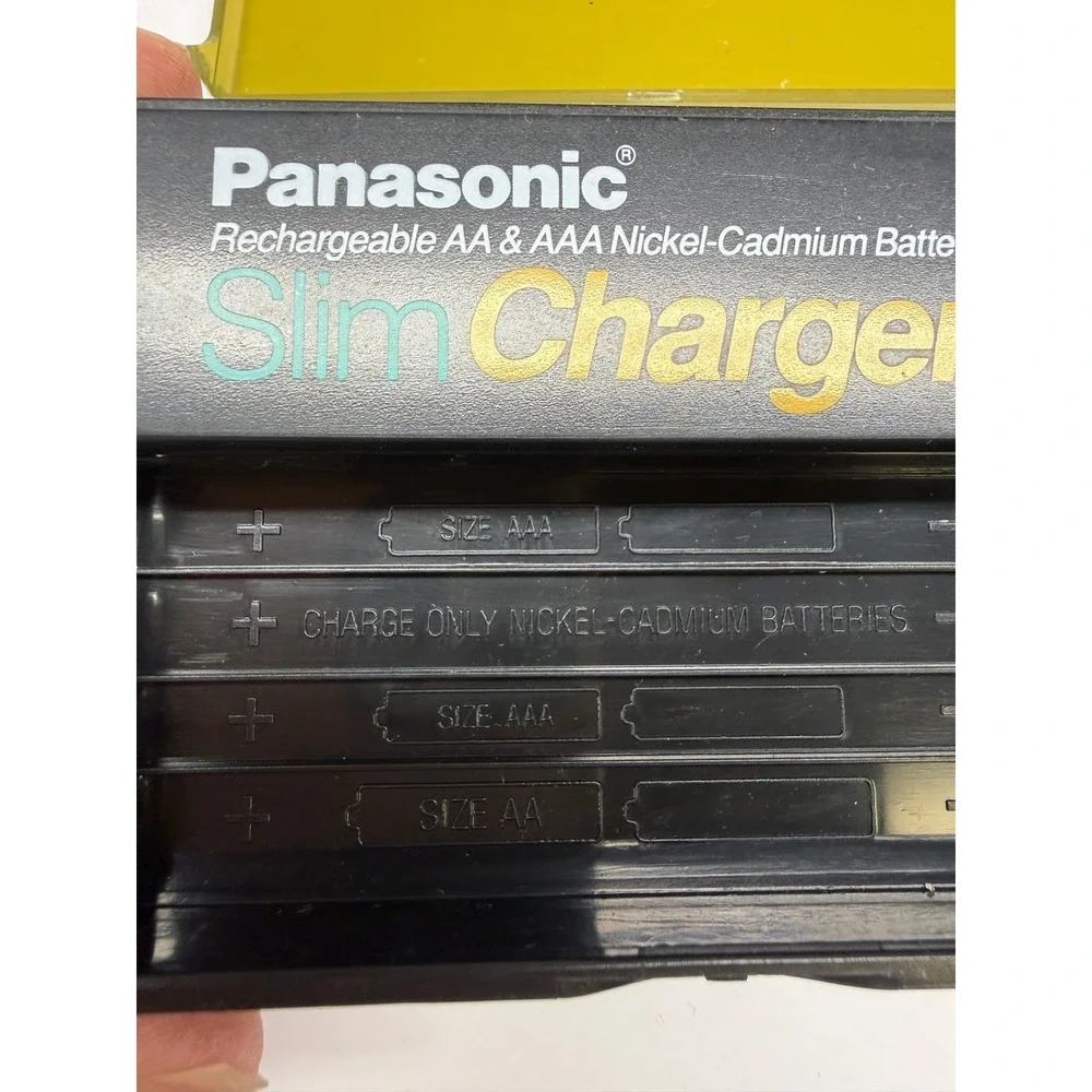 Panasonic Slim Charger BQ-34C Vintage Ni-Cd Battery Charger AA AAA Green Cover